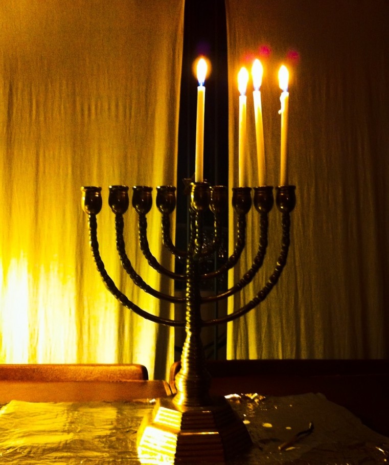 Menorah 3